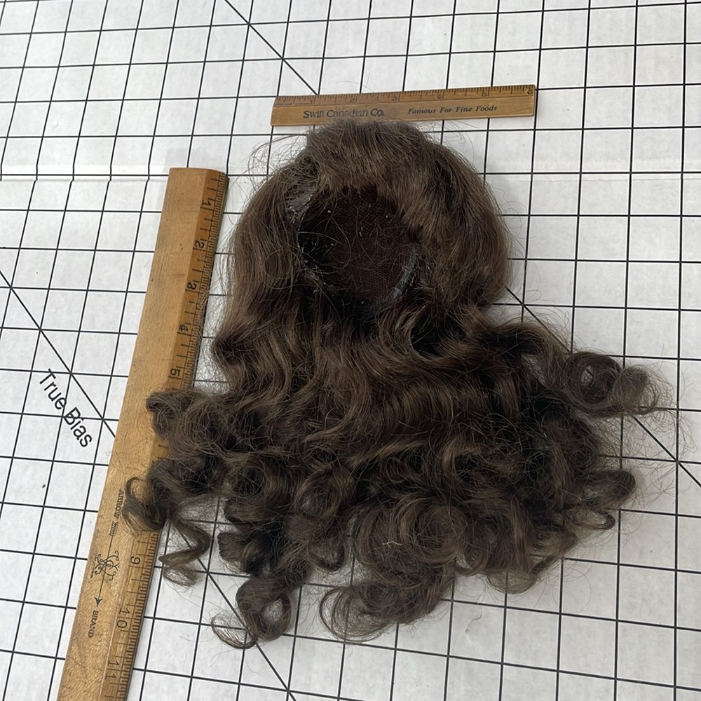Doll's wig, 11" brunette, long curls, synthetic material - Picture 2 of 4